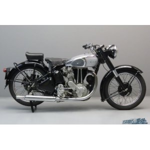 画像: ノートン Model18 (490cc) 1948年