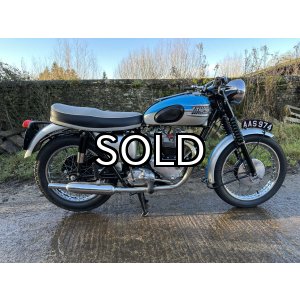 画像: トライアンフ T120 Bonneville ボンネビル(650cc) 1962年